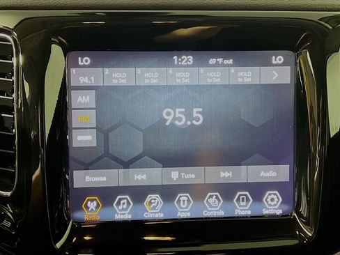 Used 2021 Jeep Compass Limited image 27