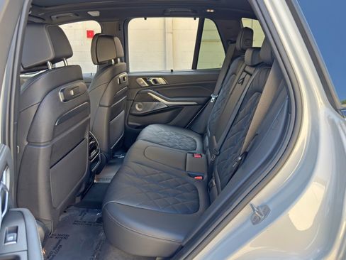 Used 2024 BMW X5 M60i AWD/4WD image 49