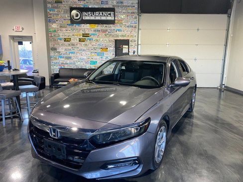 Used 2020 Honda Accord EX image 4