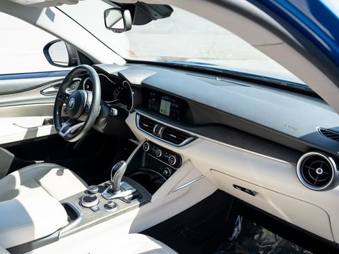 Used 2021 Alfa Romeo Stelvio Ti w/ Nero Edizione image 22