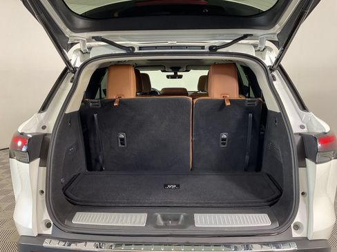 Used 2023 INFINITI QX60 Sensory w/ Cargo Package AWD/4WD image 23