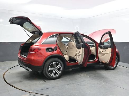 Used 2022 Mercedes-Benz GLC 300 4MATIC image 49