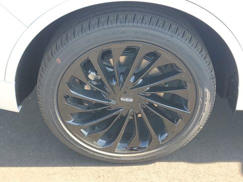 New 2026 Lincoln Aviator Reserve w/ Jet Appearance Package AWD/4WD image 5