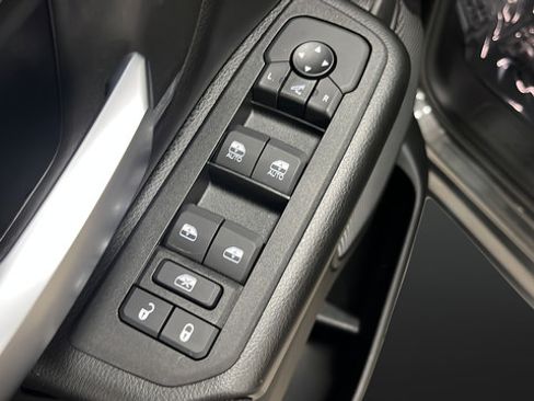 Used 2025 RAM 1500 Big Horn AWD/4WD image 22