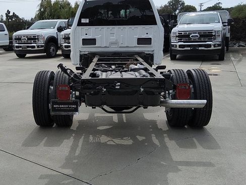 New 2026 Ford F450 XL w/ XL Chrome Package RWD image 21