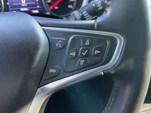 Used 2019 Chevrolet Equinox LT image 14