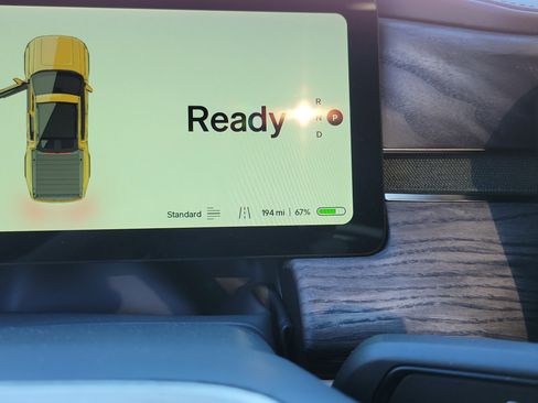 Used 2022 Rivian R1T Adventure image 10