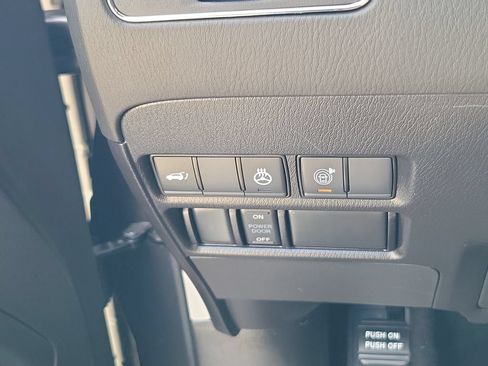 Used 2023 INFINITI QX80 Luxe w/ All-Season Package AWD/4WD image 22