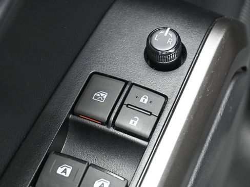 Certified 2022 Toyota Tacoma Limited AWD/4WD image 12