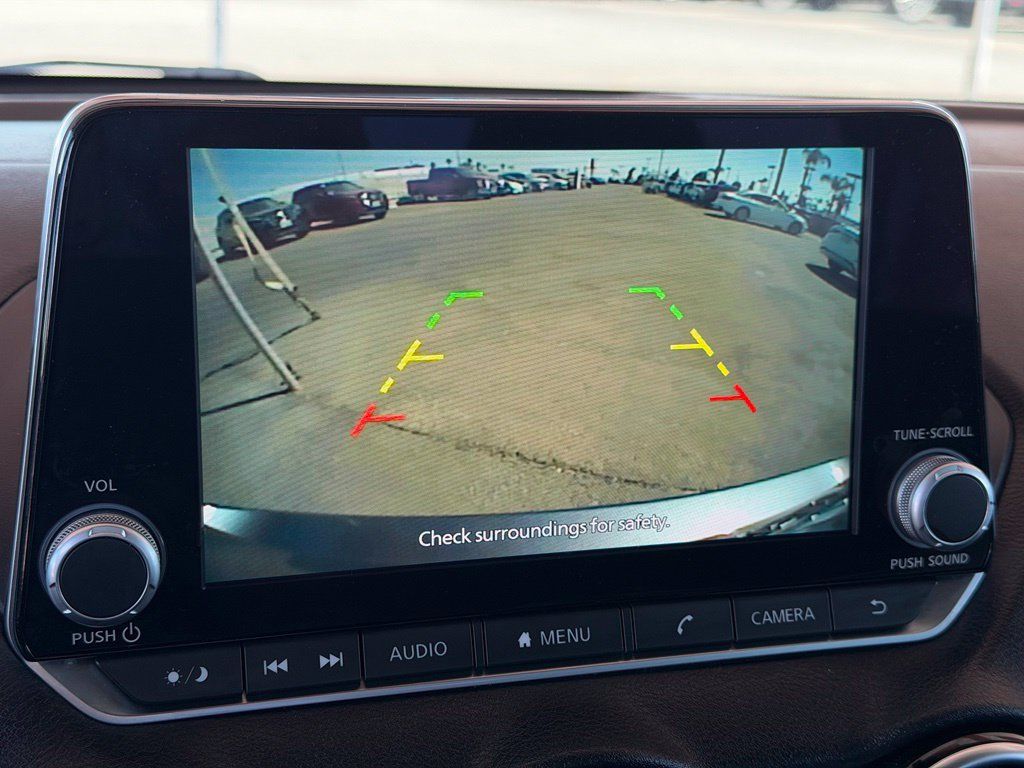 Used 2022 Nissan Sentra SV FWD image 32