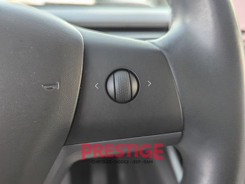 Used 2018 Tesla Model 3 Long Range AWD/4WD image 17