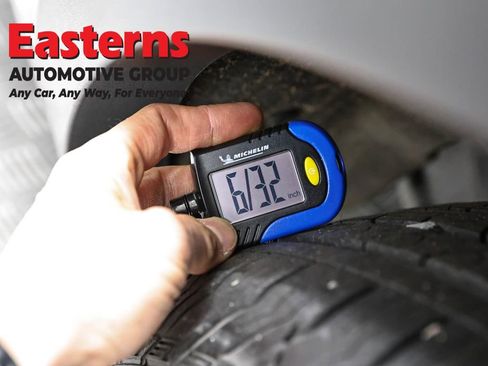 Used 2024 Kia Sorento LX image 34