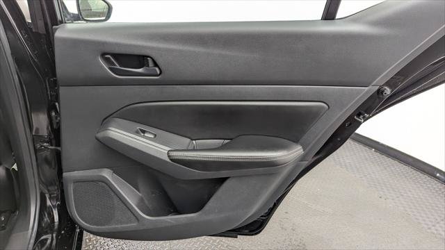 Used 2025 Nissan Altima 2.5 SV FWD image 19