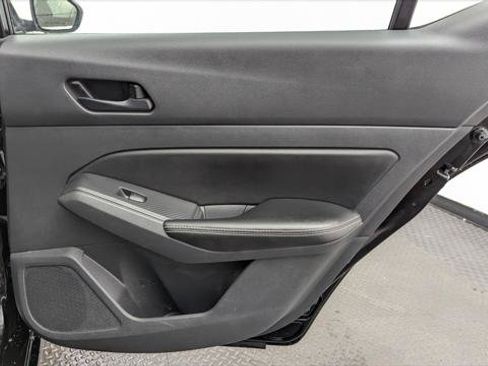 Used 2025 Nissan Altima 2.5 SV FWD image 19