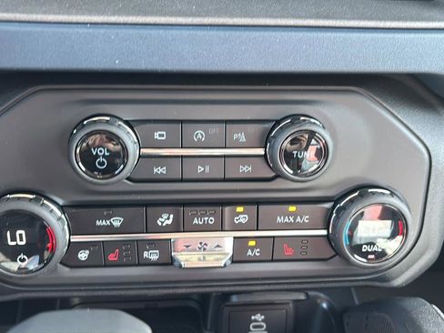 New 2026 Ford Bronco Raptor AWD/4WD image 14