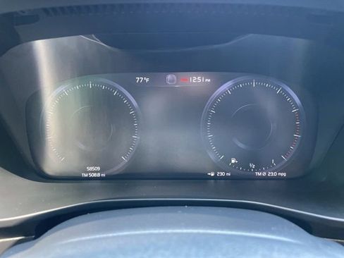 Certified 2022 Volvo XC40 T5 R-Design AWD/4WD image 17