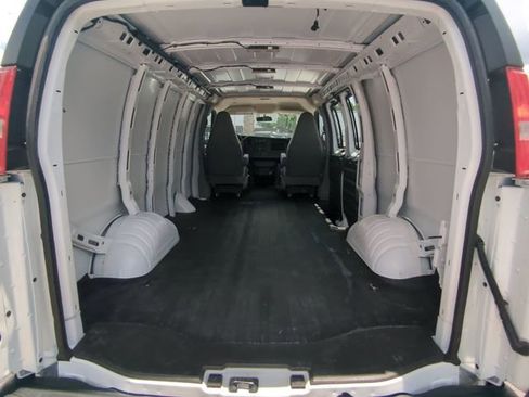 Used 2025 Chevrolet Express 2500 w/ Driver Convenience Package RWD image 9