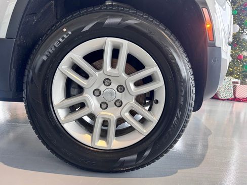 Used 2023 Land Rover Defender 110 S image 15