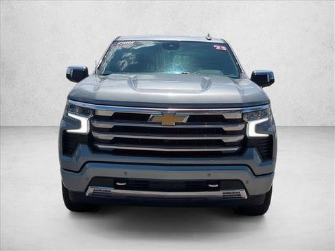 Used 2025 Chevrolet Silverado 1500 High Country AWD/4WD image 2
