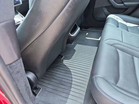 Used 2024 Tesla Model S AWD/4WD image 35