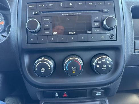 Used 2017 Jeep Patriot Sport w/ Power Value Group image 27