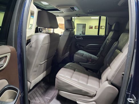 Used 2020 GMC Yukon XL Denali w/ Open Road Package image 21