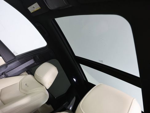 Certified 2019 Cadillac XT5 Premium Luxury image 12