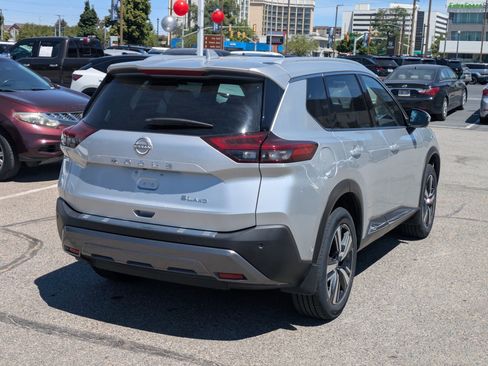 Used 2023 Nissan Rogue SL w/ SL Premium Package AWD/4WD image 3