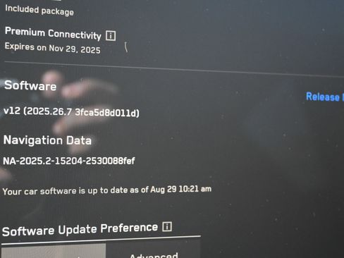 Used 2024 Tesla Cybertruck AWD Crew Cab image 26