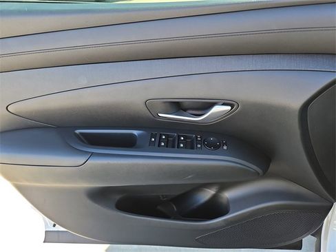 Used 2025 Hyundai Tucson SEL image 13