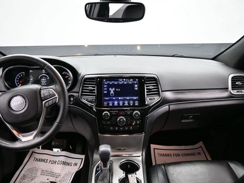 Used 2019 Jeep Grand Cherokee Limited image 14