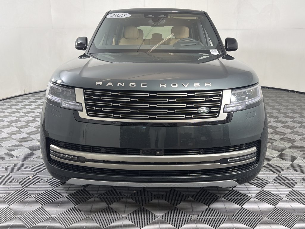 Used 2025 Land Rover Range Rover SE AWD/4WD image 15