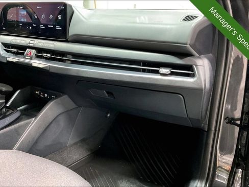 Used 2025 Kia K4 EX FWD image 19