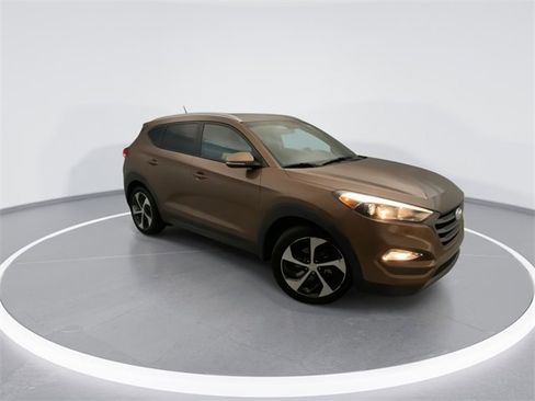 Used 2016 Hyundai Tucson Sport image 6