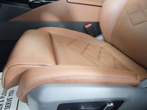 Used 2025 BMW i5 xDrive40 w/ Executive Package image 10