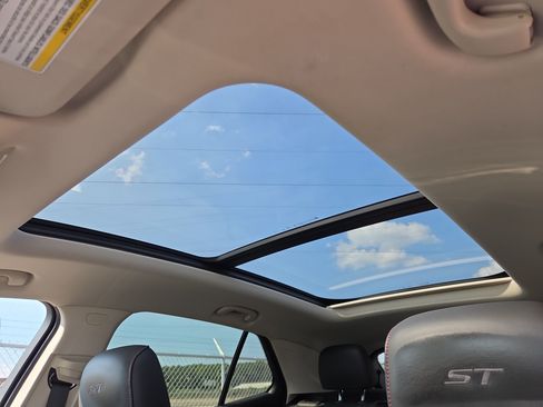 Used 2023 Buick Envision Essence w/ Sport Touring Package FWD image 20