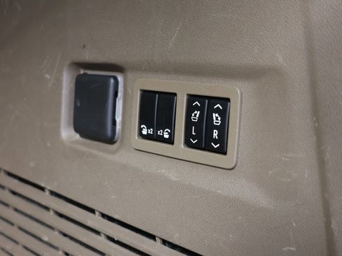 Used 2021 GMC Yukon XL Denali w/ Denali Ultimate Package image 49