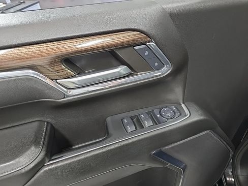 Used 2024 Chevrolet Silverado 1500 LT AWD/4WD image 12
