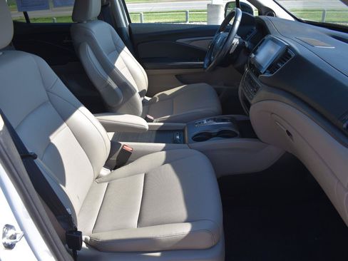 Used 2023 Honda Ridgeline RTL-E image 16