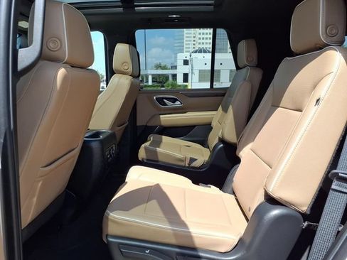 Used 2022 Chevrolet Tahoe Premier RWD image 5