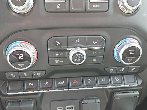 Used 2021 GMC Sierra 1500 AT4 w/ AT4 Premium Package AWD/4WD image 28