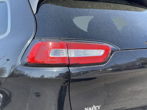 Used 2015 Jeep Cherokee Limited image 6