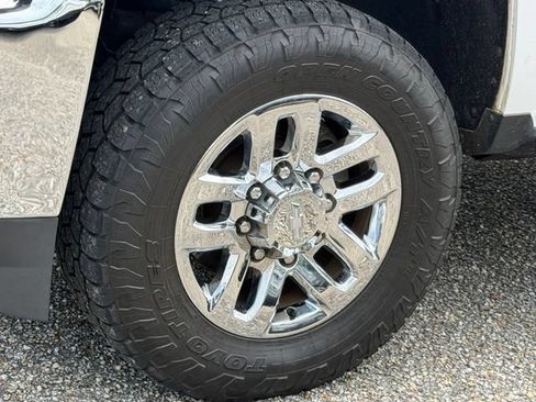 Used 2019 Chevrolet Silverado 2500 LTZ w/ Duramax Plus Package AWD/4WD image 6