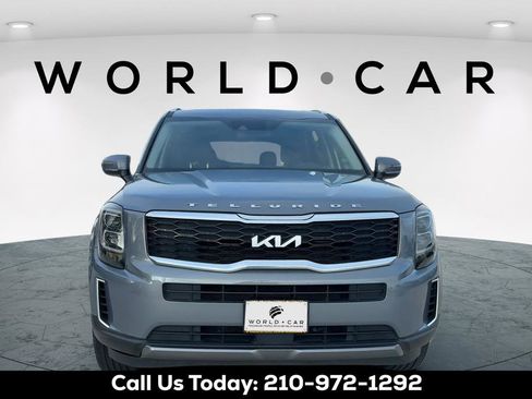 Used 2022 Kia Telluride EX w/ EX Premium Package FWD image 2