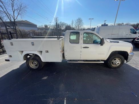 Used 2013 Chevrolet Silverado 3500 W/T image 5
