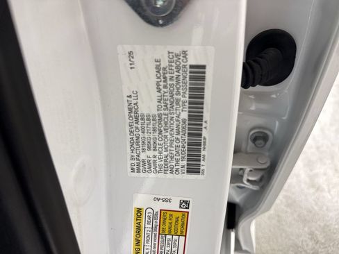 Certified 2026 Acura Integra FWD image 38