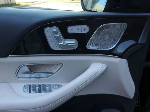 Used 2020 Mercedes-Benz GLE 350 4MATIC image 17