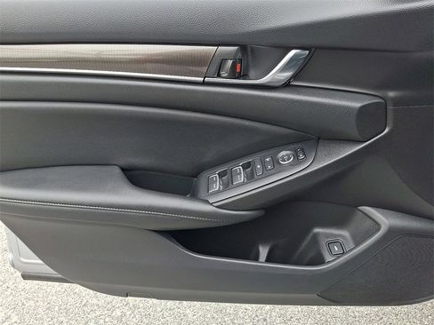 Used 2022 Honda Accord Sport image 14