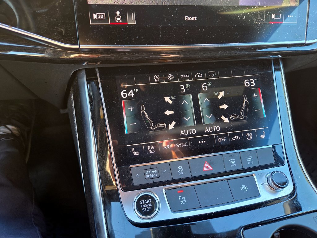 Used 2023 Audi Q8 Premium Plus AWD/4WD image 16