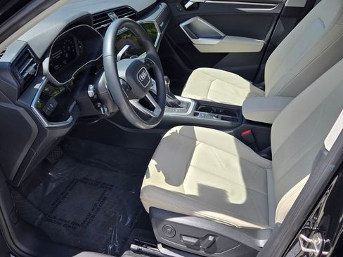 Used 2023 Audi Q3 2.0T Premium w/ Convenience Package AWD/4WD image 10